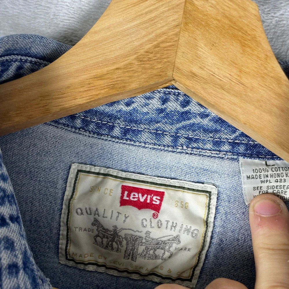 Vintage Levi's Button Down Shirt Mens L Blue Denim Red Tab Long Sleeve Vintage